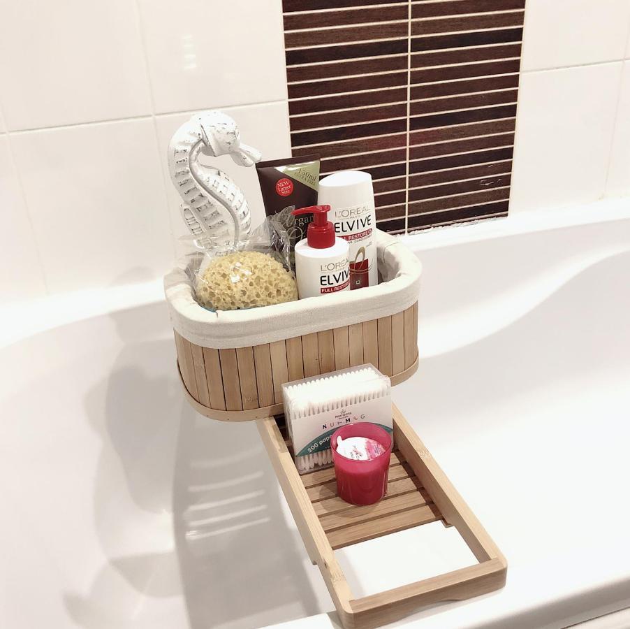 Soak Up The Light At A Soothing, Stylish Apartment In Swansea Marina Luaran gambar